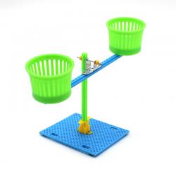 [画中麦田]天平秤